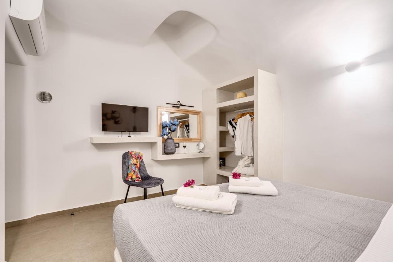 Tiara Suites Santorini Тира Экстерьер фото