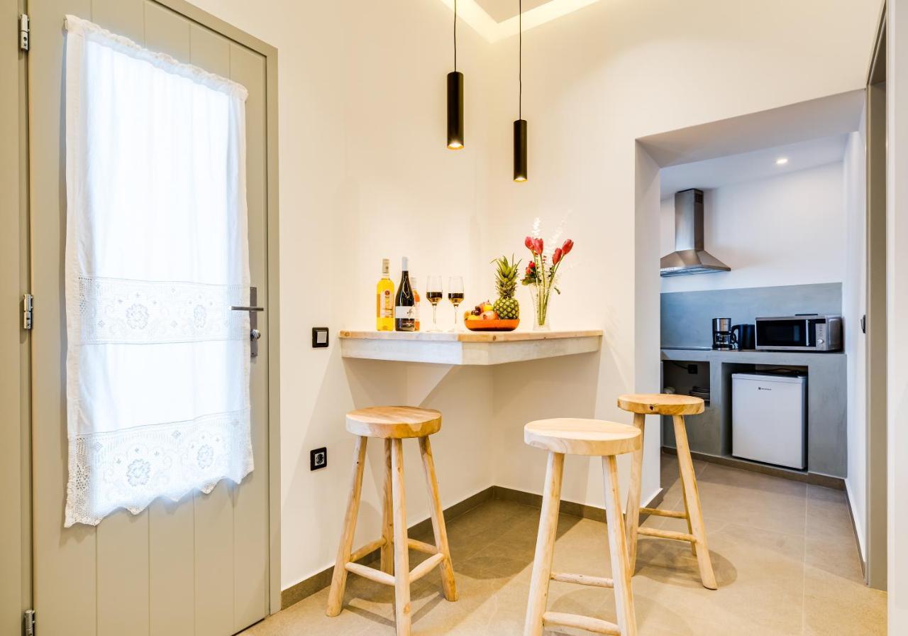 Tiara Suites Santorini Тира Экстерьер фото