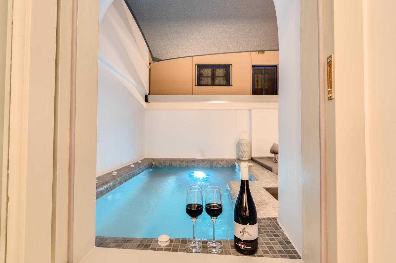 Tiara Suites Santorini Тира Экстерьер фото