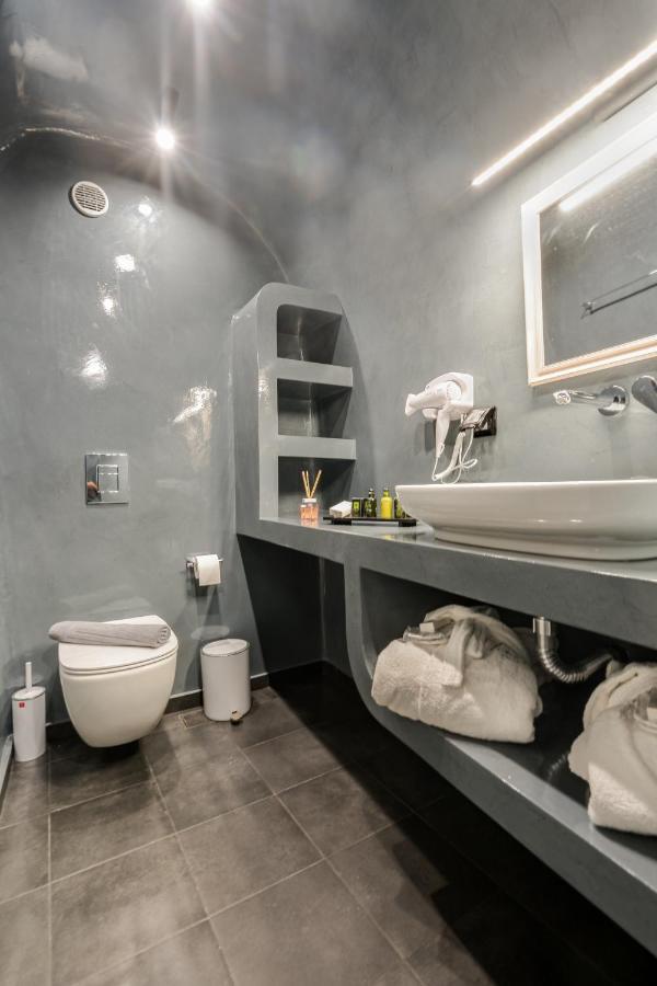 Tiara Suites Santorini Тира Экстерьер фото
