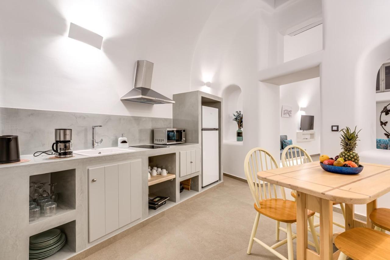 Tiara Suites Santorini Тира Экстерьер фото