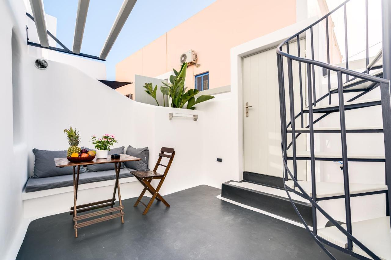 Tiara Suites Santorini Тира Экстерьер фото