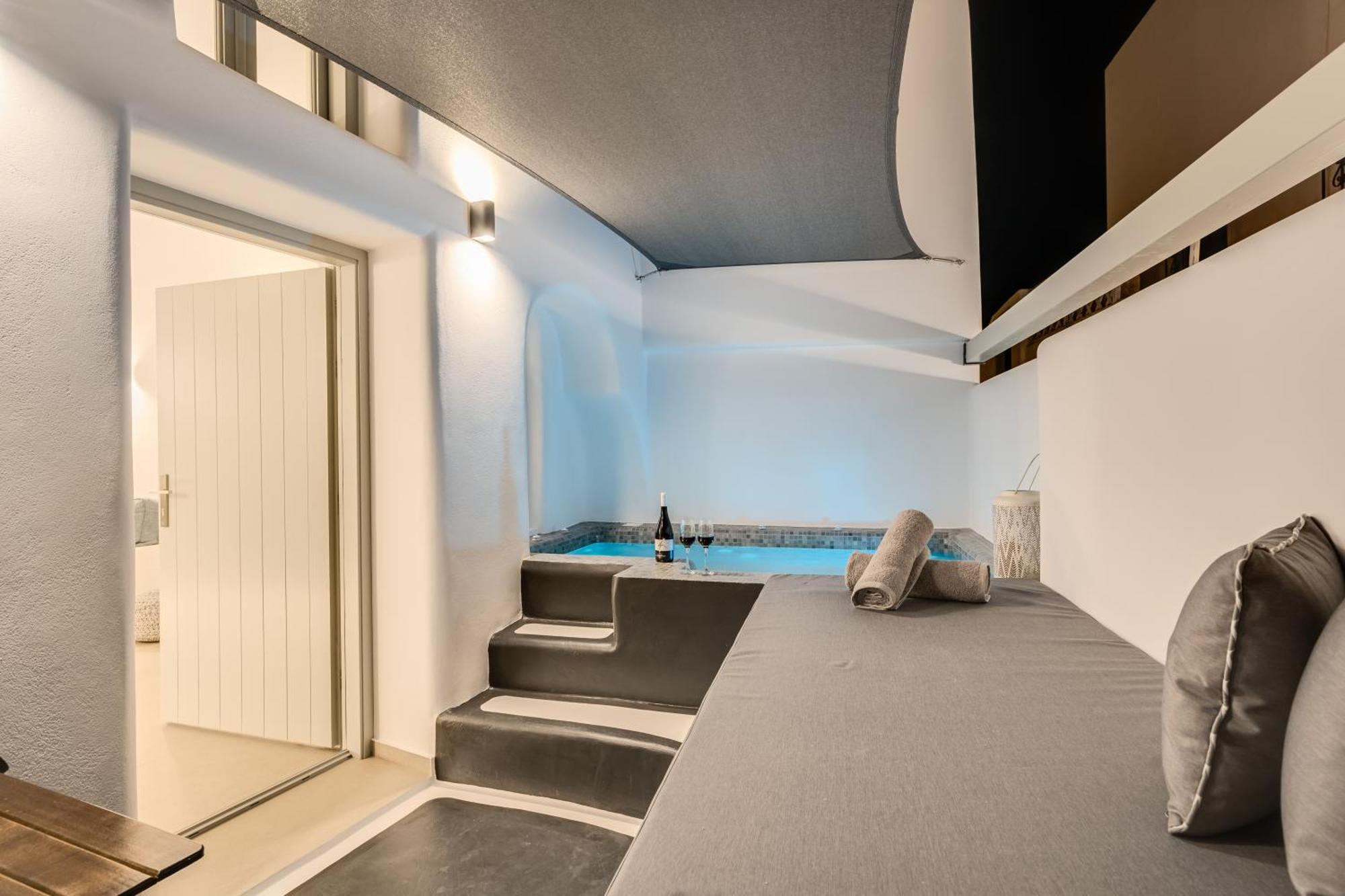 Tiara Suites Santorini Тира Экстерьер фото