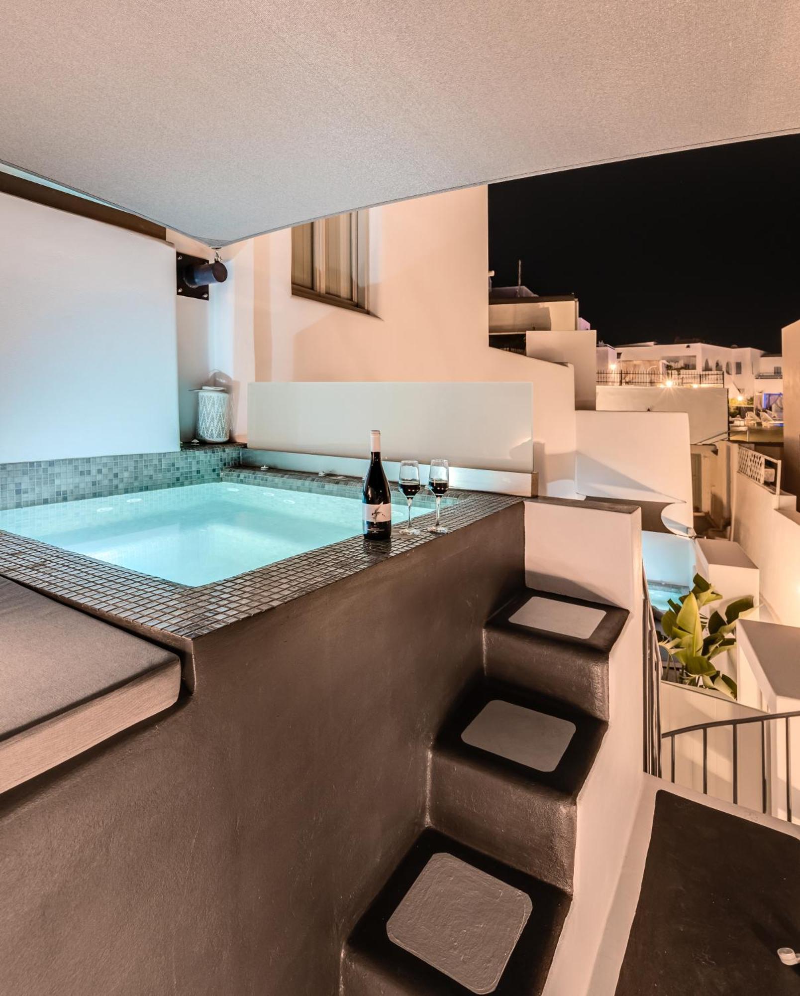 Tiara Suites Santorini Тира Экстерьер фото