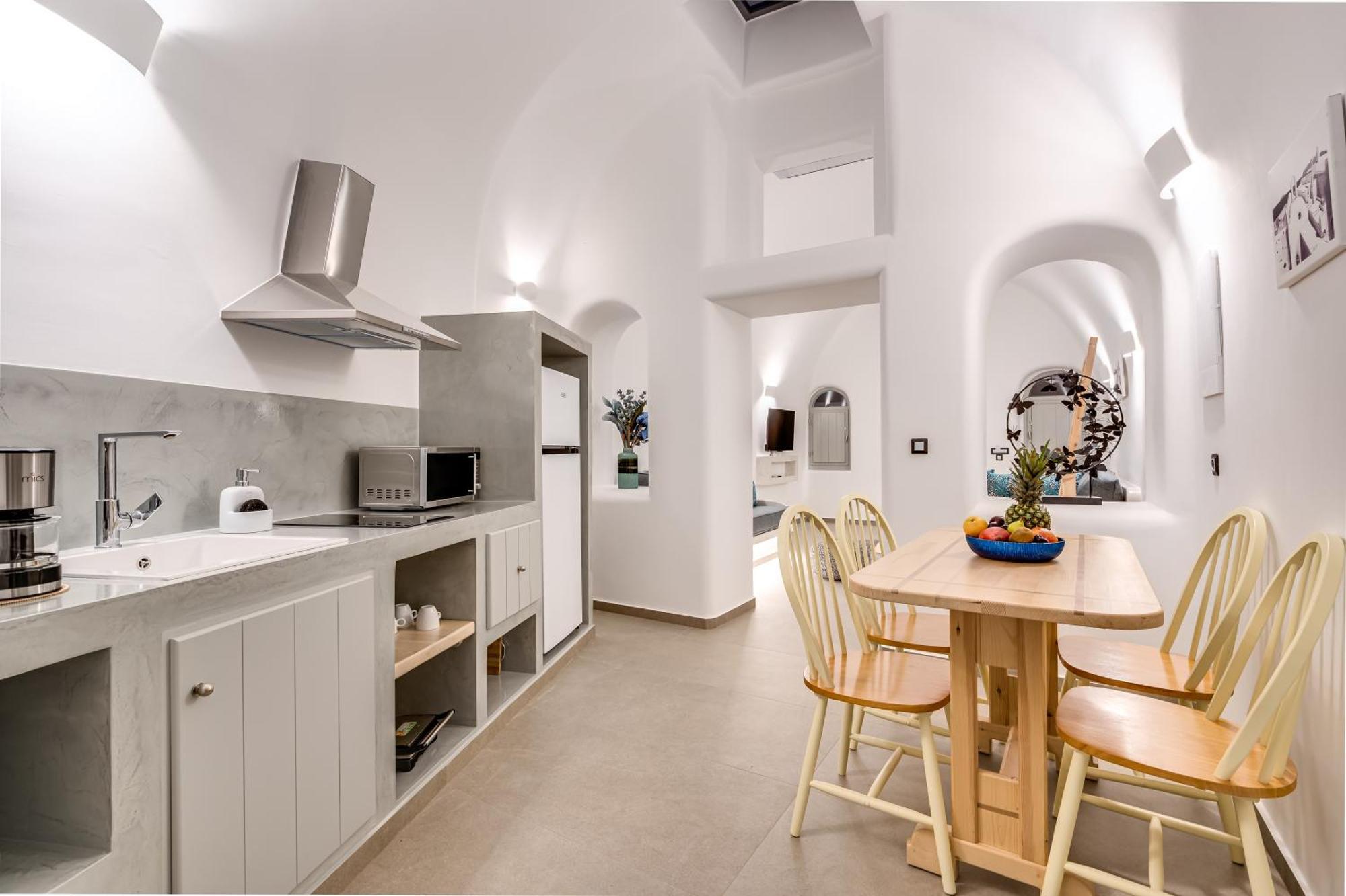 Tiara Suites Santorini Тира Экстерьер фото